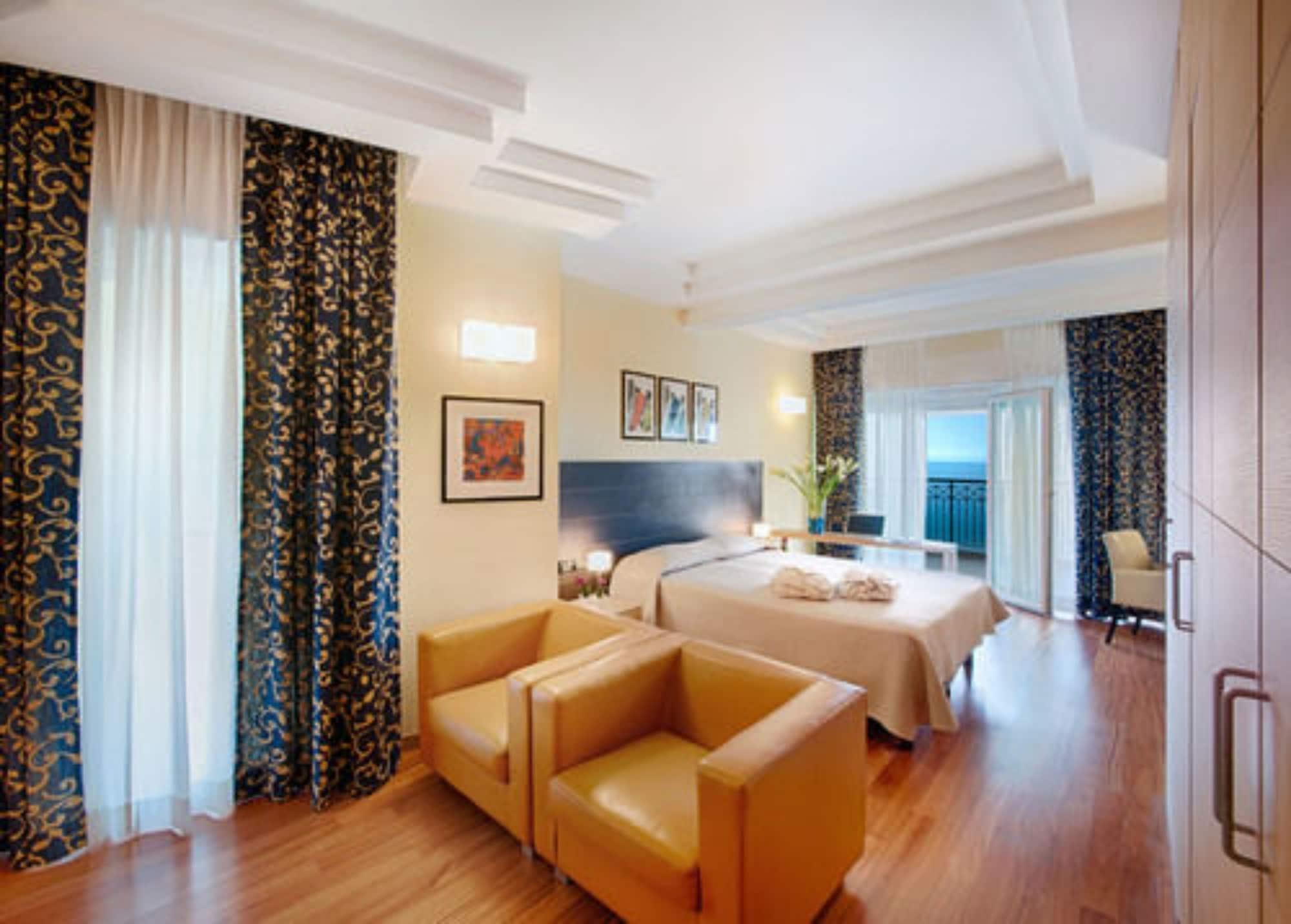 Grand Hotel Spiaggia Alassio Luaran gambar