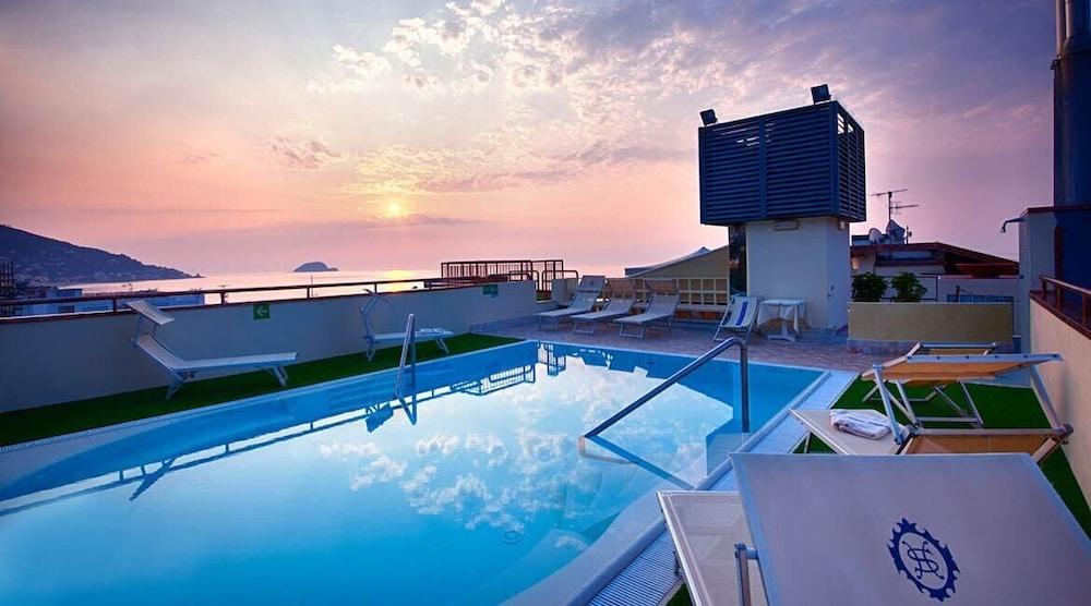 Grand Hotel Spiaggia Alassio Luaran gambar