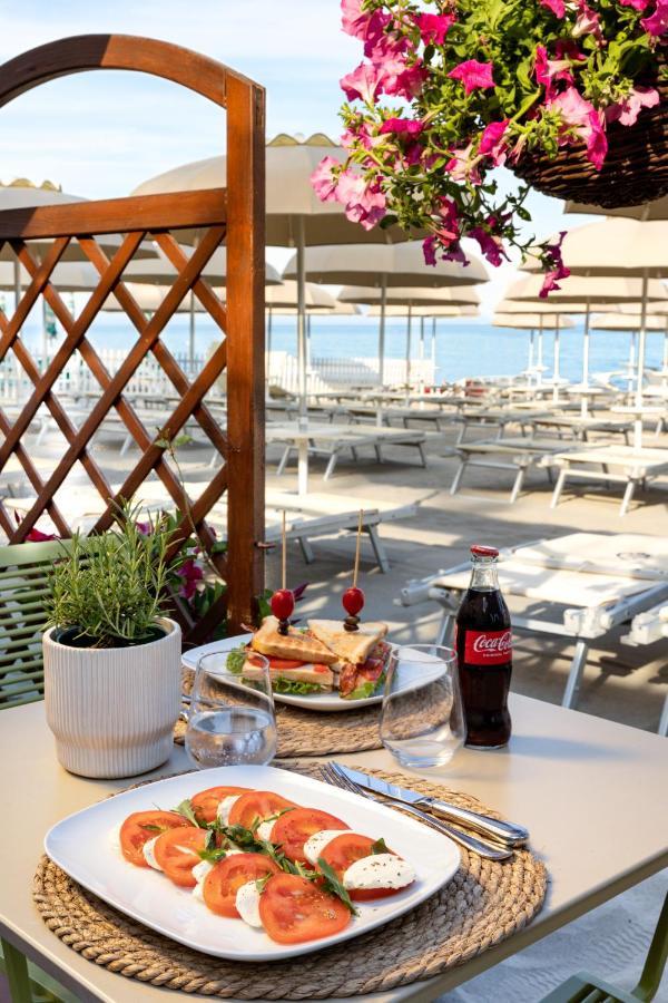 Grand Hotel Spiaggia Alassio Luaran gambar