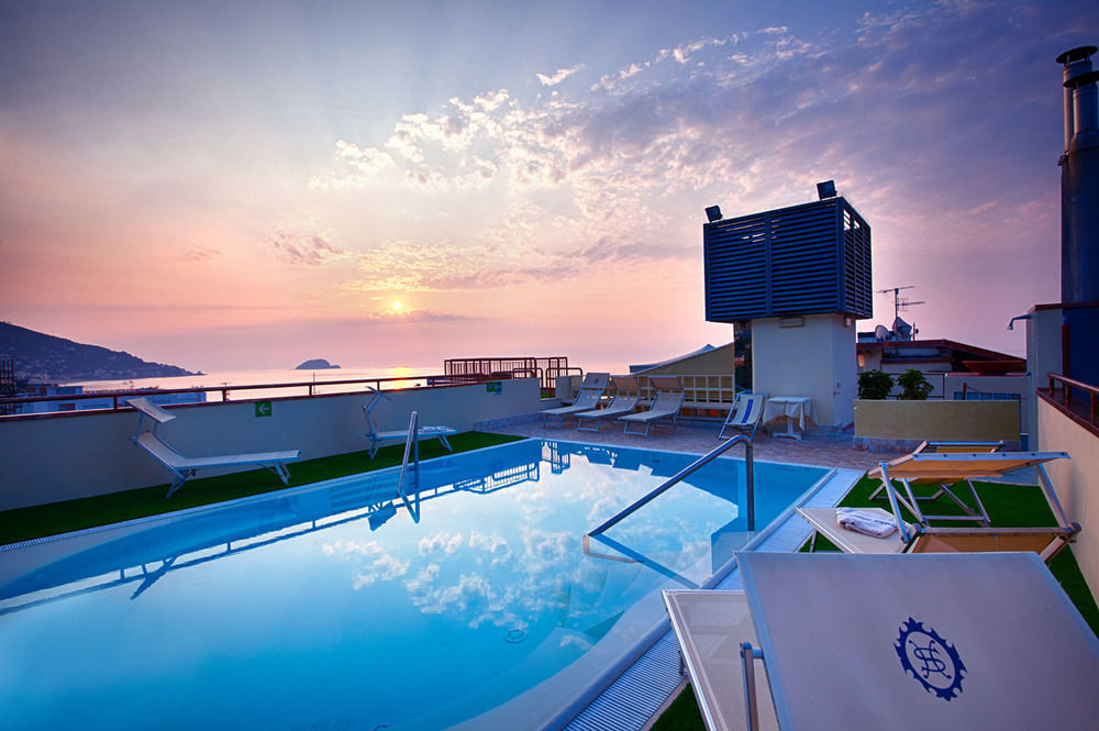 Grand Hotel Spiaggia Alassio Luaran gambar
